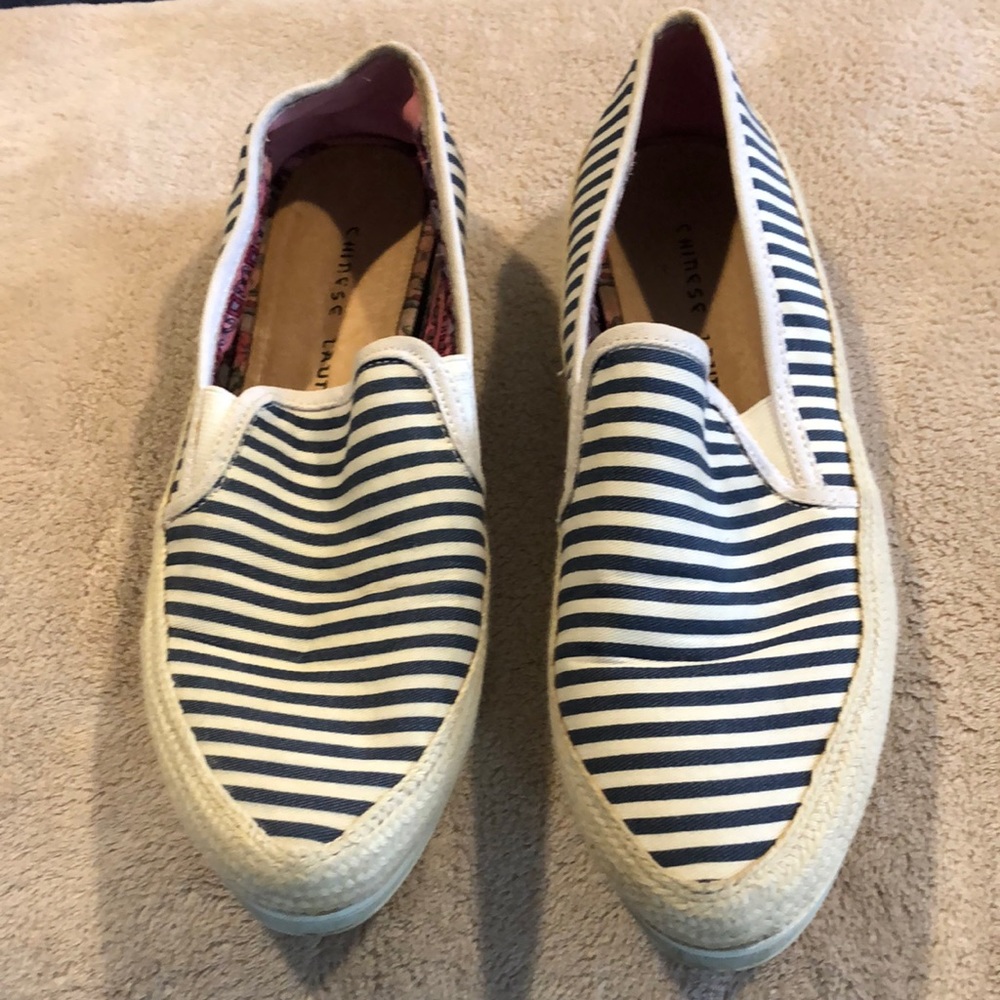 Chinese Laundry size 8.5 blue striped flats